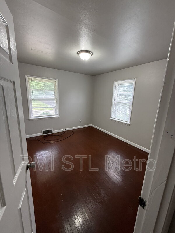 Photo - 6241 Lorraine Ave