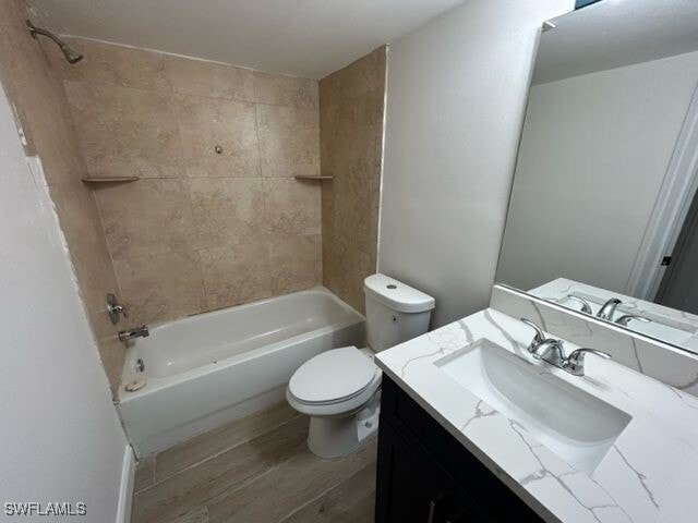 Photo - 1555 Blue Point Ave Unidad 3