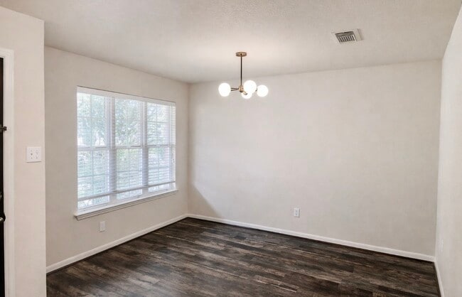 Photo - 1035 Auburn View Ln