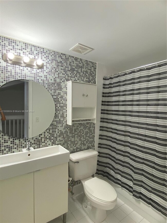 Photo - 721 SW 148th Ave