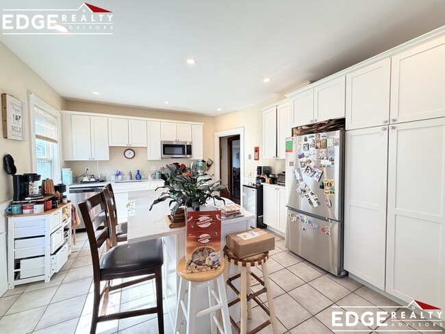 Photo - 73 Leicester St