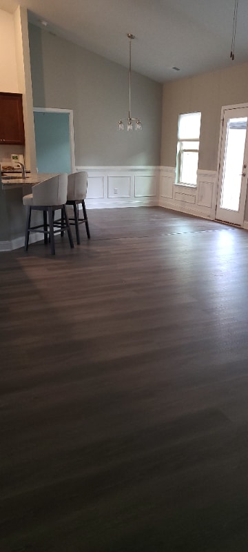 Photo - 160 River Glen Dr