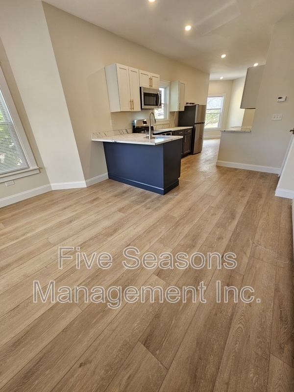 Photo - 75 Loomis St