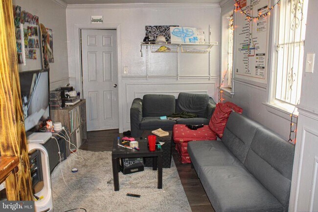 Photo - 1731 Fontain St