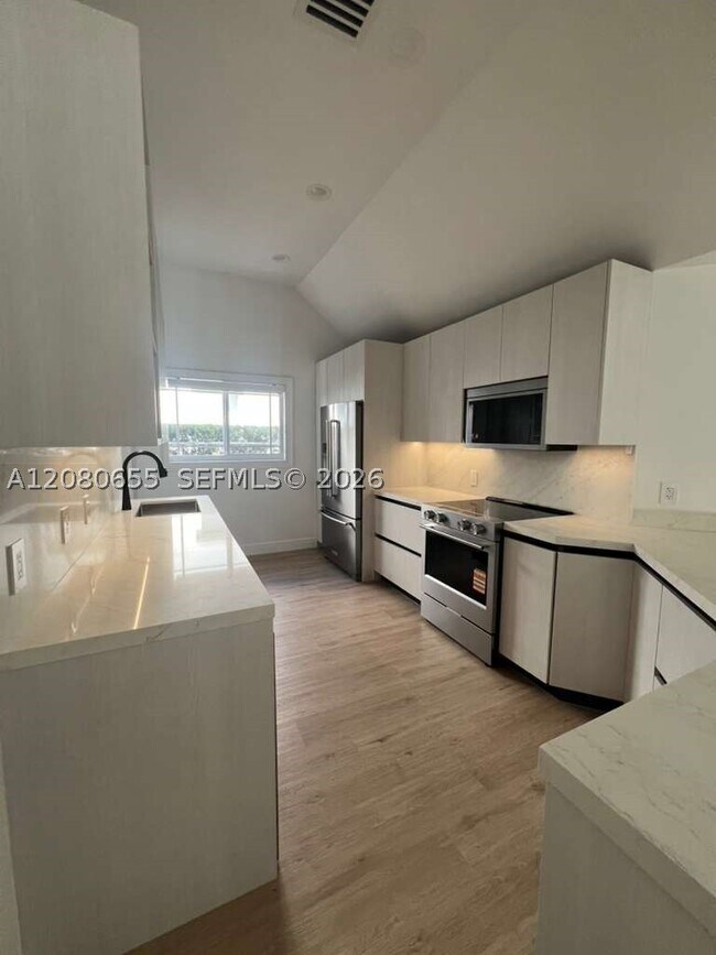 Photo - 211 SW 29th Rd