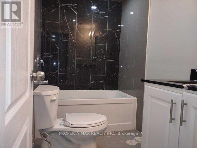 Photo - 117 Luella Crescent