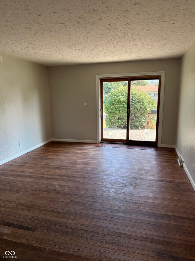 Photo - 2173 Newcomer Ln