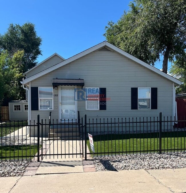 Building Photo - 1305 N Monroe Ave Rental