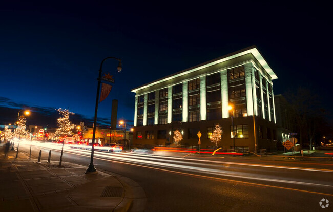 Building Photo - Buzza Lofts of Uptown