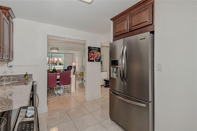 Photo - 9410 N Hollybrook Lake Dr Unit 109