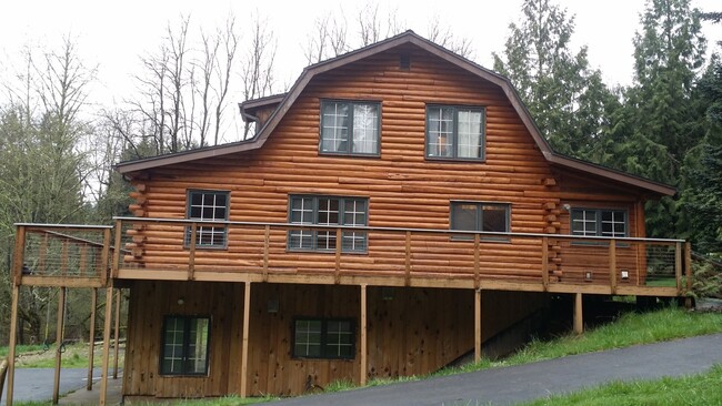 4-Bedroom House w/ MIL Apt on Bald Peak Mt... - 4-Bedroom House w/ MIL Apt on Bald Peak Mt...