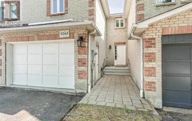 Photo - 5041 Rundle Ct