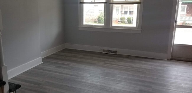 131 N Main St