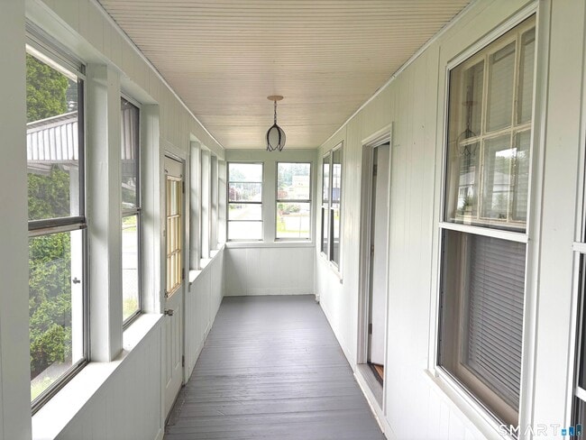 Photo - 565 Sylvan Ave
