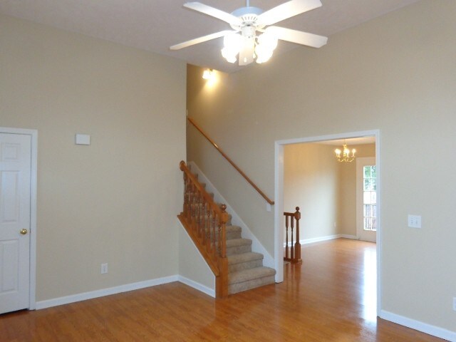 Photo - 884 Pin Oak Dr