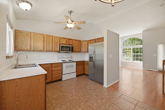 Building Photo - $2,995.95 | 4 Bed, 2 Bath Single Family Westminster Home – Central A/C and heating, In Unit Washe...