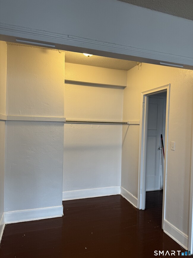 Photo - 144 Grove St Unidad 208