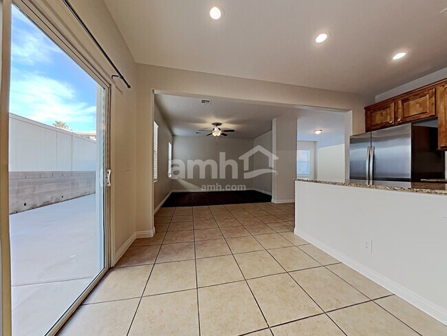 Photo - 7963 Napier St