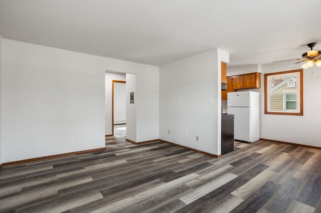 Building Photo - 1730 Harold St Unit 2