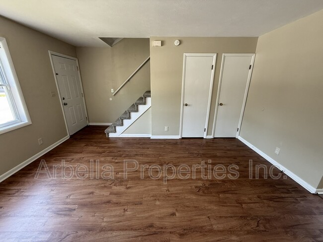 Photo - 1404 Bloomingdale Rd Unit A4