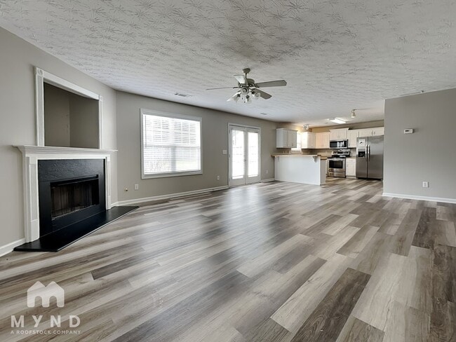 Photo - 280 Shadowbrooke Dr