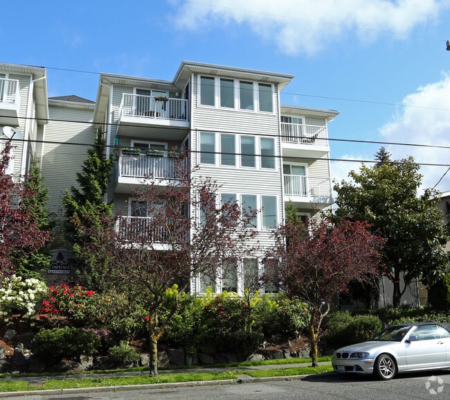Courtyard Apartments