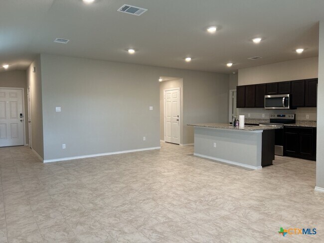 Photo - 1319 Iron Horse Dr