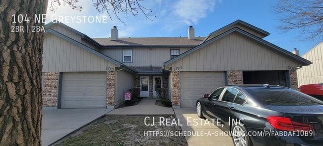 Building Photo - 104 NE Greystone Dr
