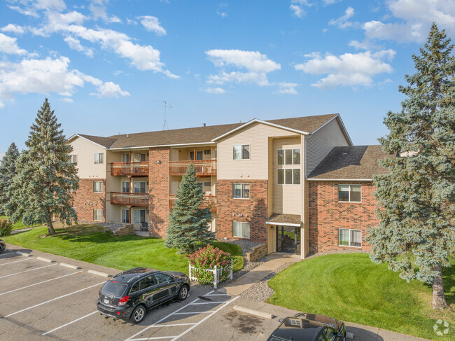 Building Photo - Cobblestone Square Apartments