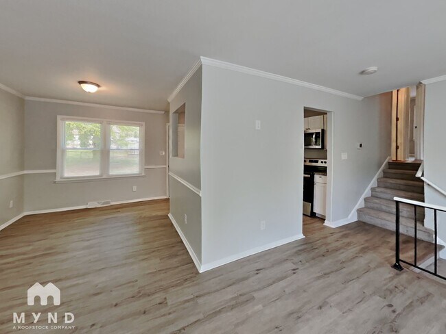 Photo - 7047 Cardigan Ave