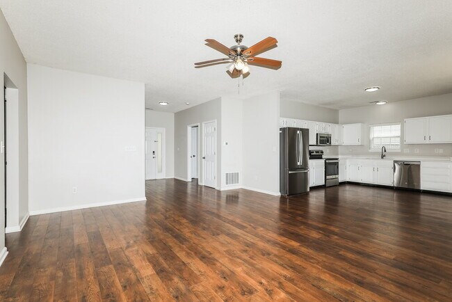Photo - 3500 Limelight Ln