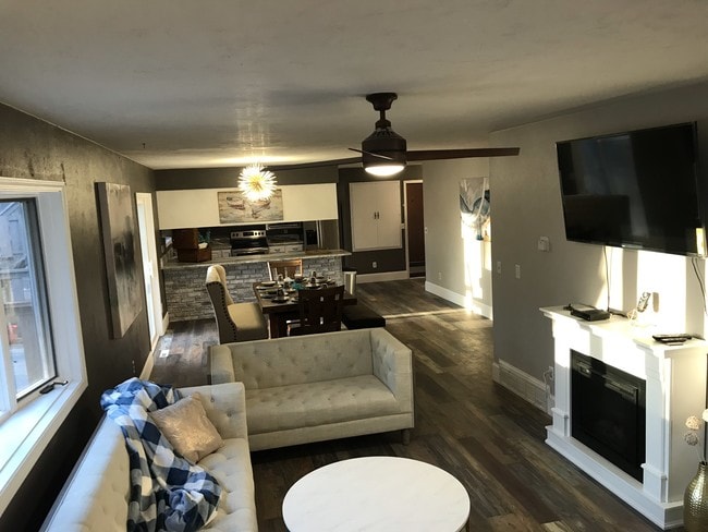 Photo - 325 Westbrook Dr