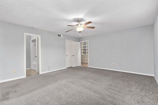 Photo - 53 River Creek Way