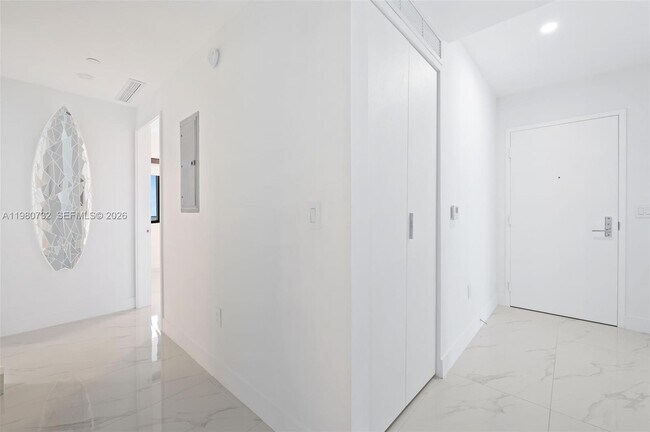 Photo - 700 NE 24th St Unit 505