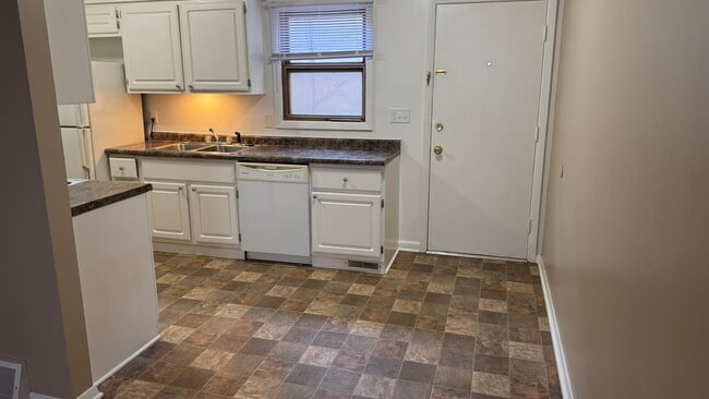 Photo - 39 Sutton Ct Unit 39