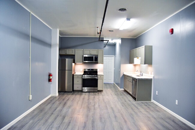 Photo - 19 S George St