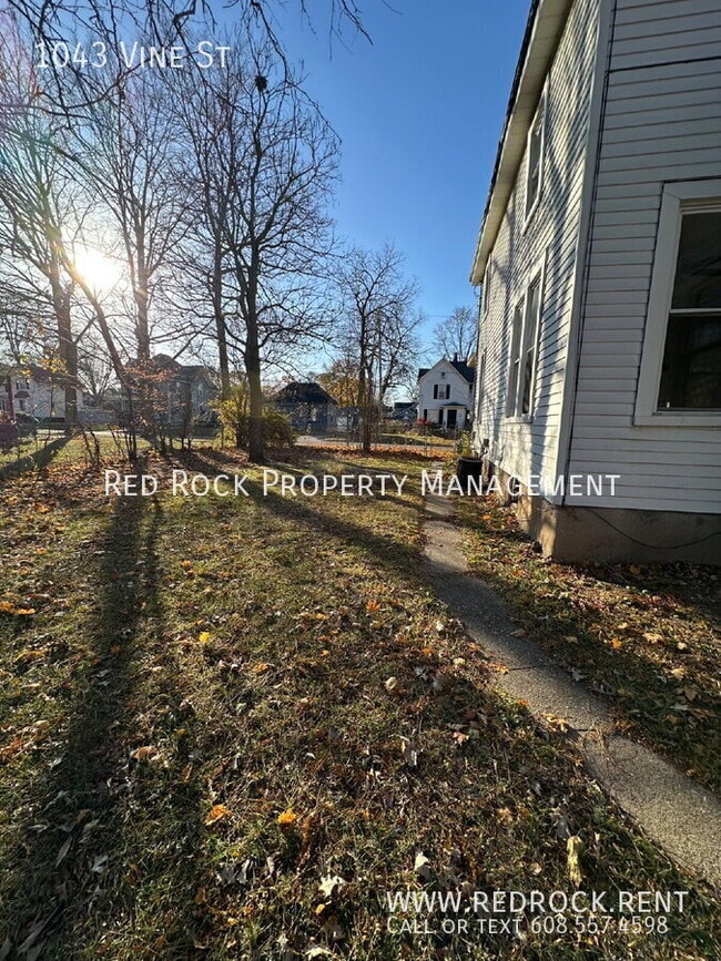 Photo - 1043 Vine St