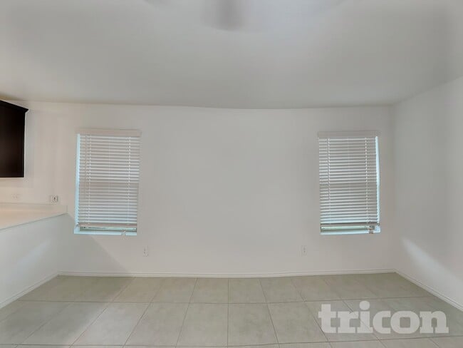 Photo - 2602 Vavra Ln
