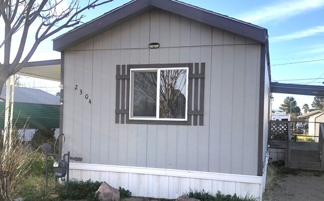 Building Photo - Great New Kingman 2+2 Split Floor plan!