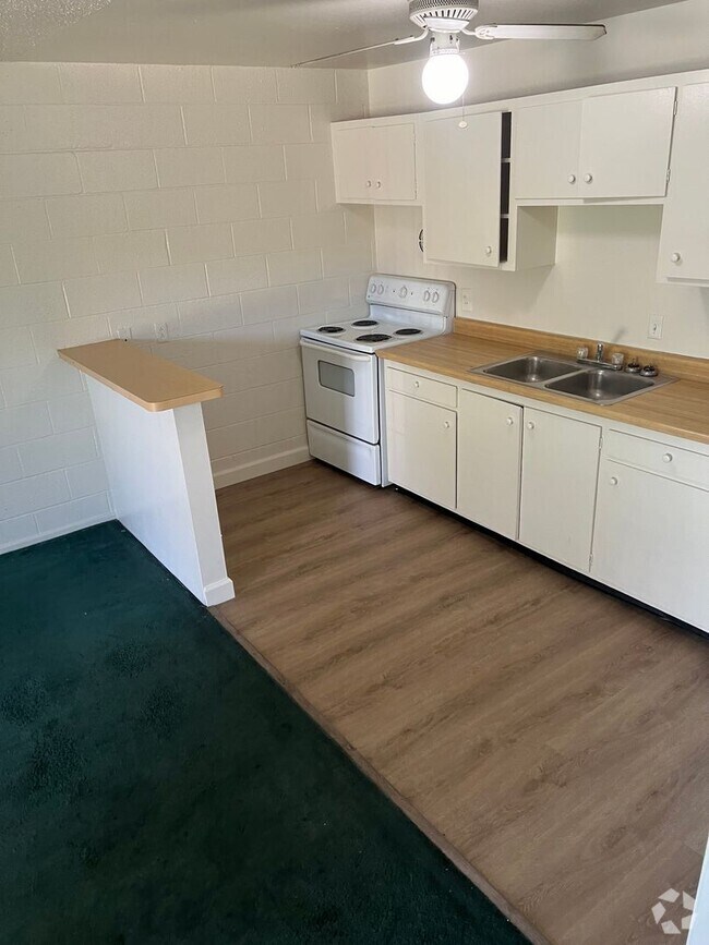 Building Photo - Affordable 1 Bedroom Condo in Central Las ... Unit 3