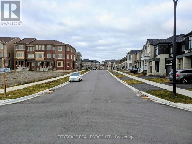 Photo - 2862 Shortreed Gdns