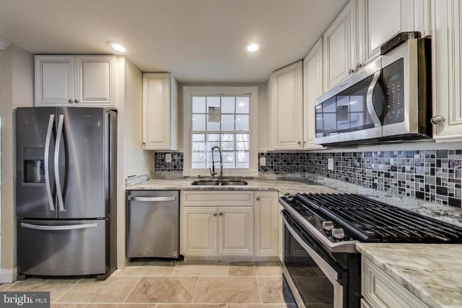 Photo - 10104 51st Ave