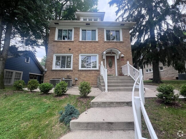 Building Photo - 413 Briarwood Ave SE Rental