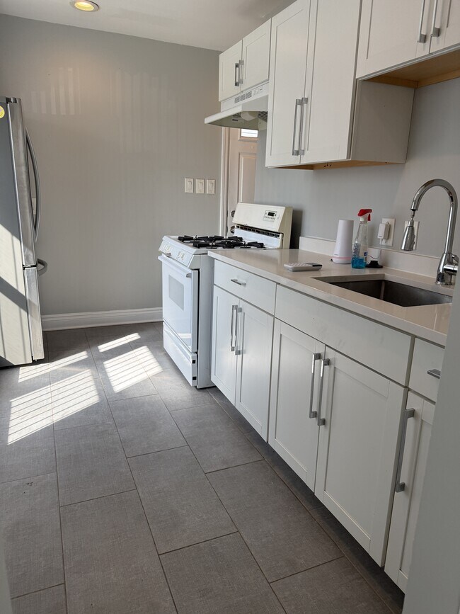 Photo - 1473 E Harry Ave