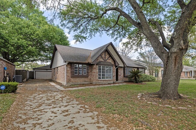 Photo - 13834 Oakwood Ln