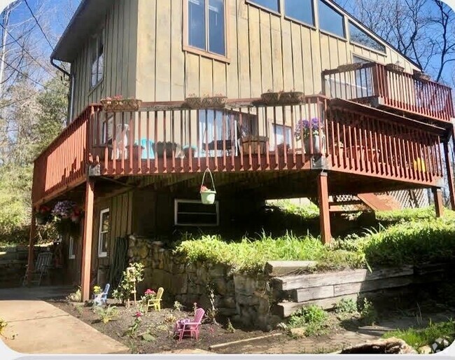 Building Photo - 80 Ryerson Rd Rental
