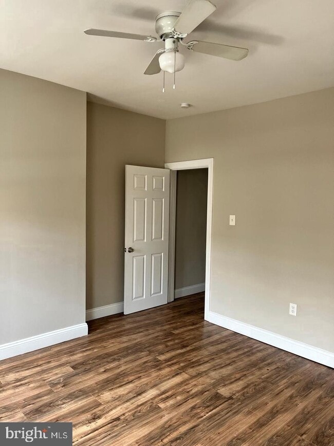 Photo - 6171 Glenmore Ave