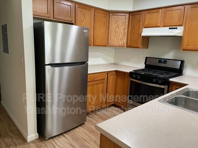 Photo - 3269 Racine St Unidad #102 Rental