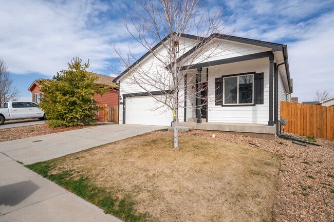 Photo - 575 Solano Dr