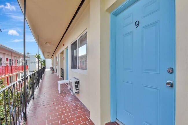 1135 Euclid Ave Unit 202